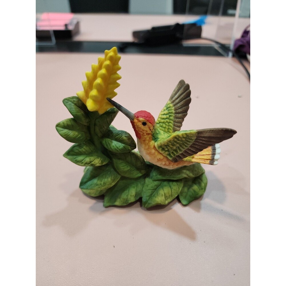 Allen’s Hummingbird with Aphelandra Figurine-Bronson Collectibles 1996